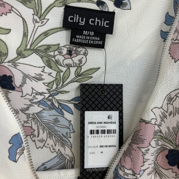 City Chic Size Medium 18 Rose Chic Nouveau Dress White Floral Zip Neck with Slip - Picture 6 of 11